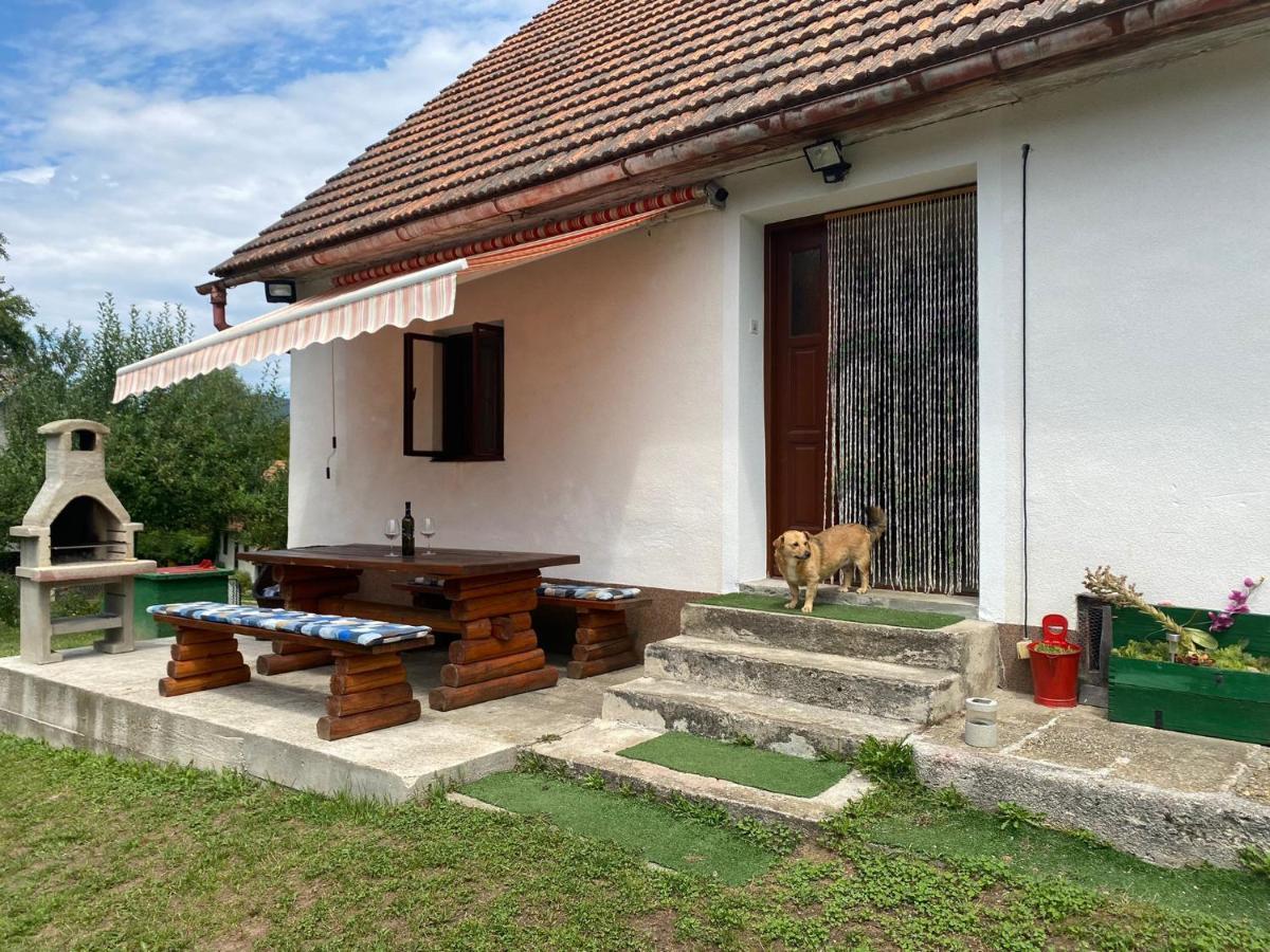 Villa Kuca Za Odmor Beljan Brod na Kupi Exterior foto